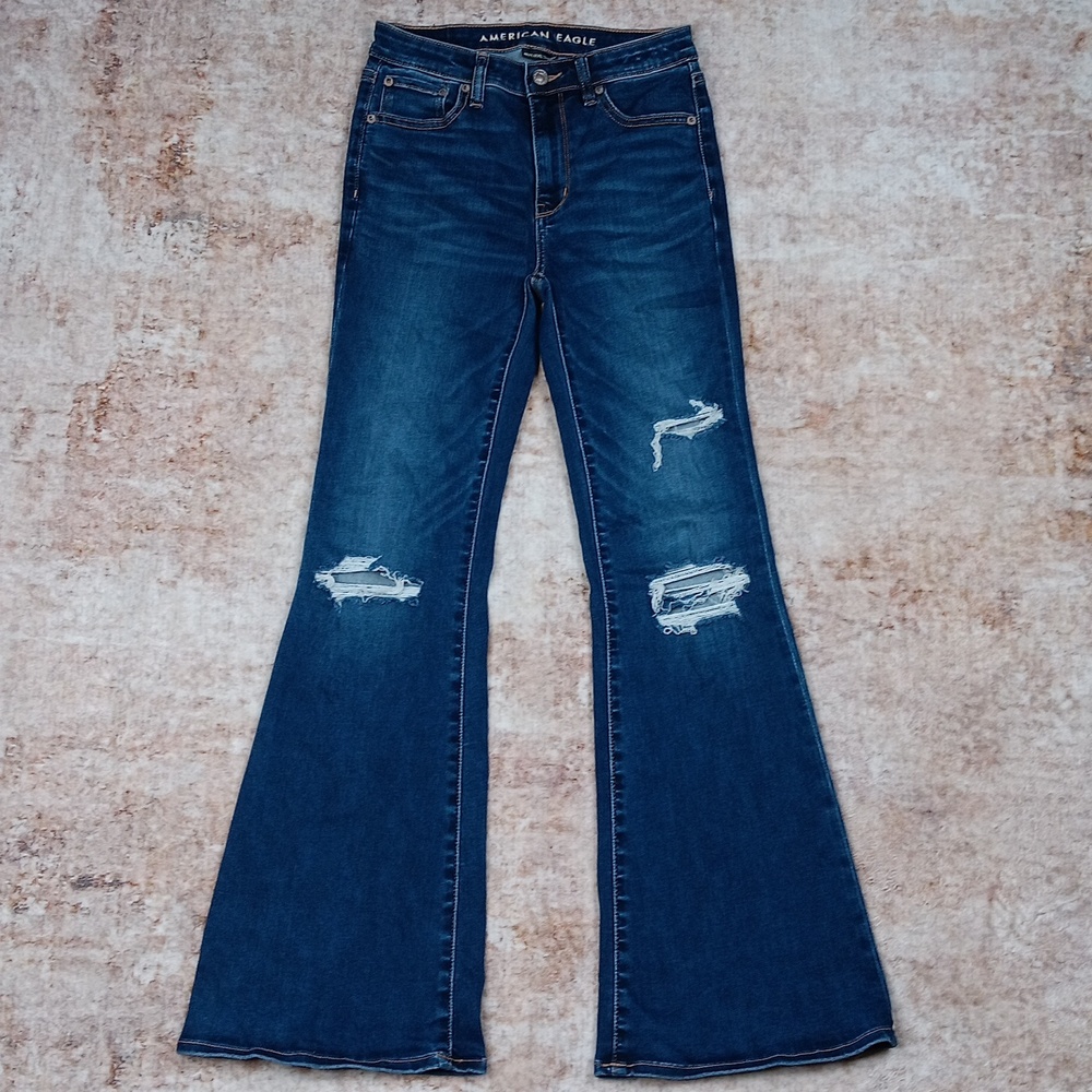American Eagle Super High Rise Flare Distressed Jeans Size 2 - Picture 8 of 8